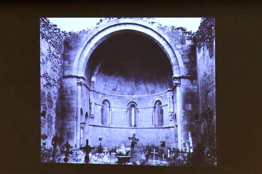 Slide: Cloisters arch